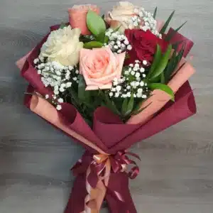 Букет от рози „Красота“- 5 рози